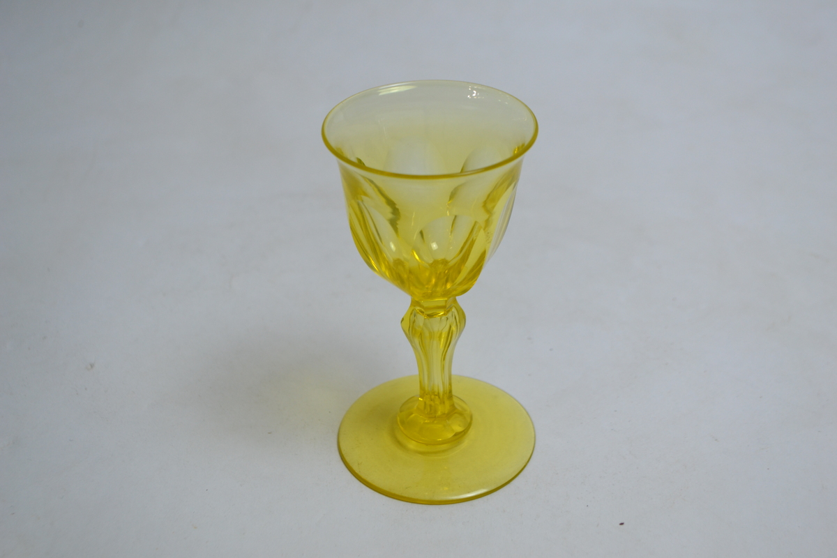 Antique Victorian Vaseline Citrine Wine Glass