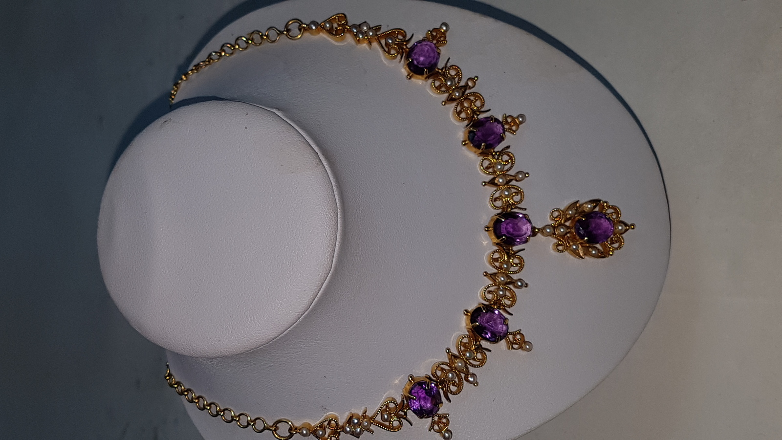 A 22 ct Gold, Amethyst And Seed Pearl Necklace