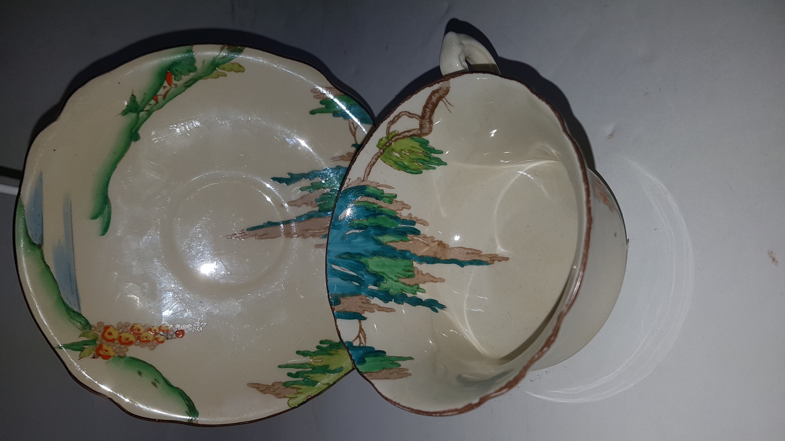 An Early Set Of Duo Tea Cup Designed By Clarice Cliff