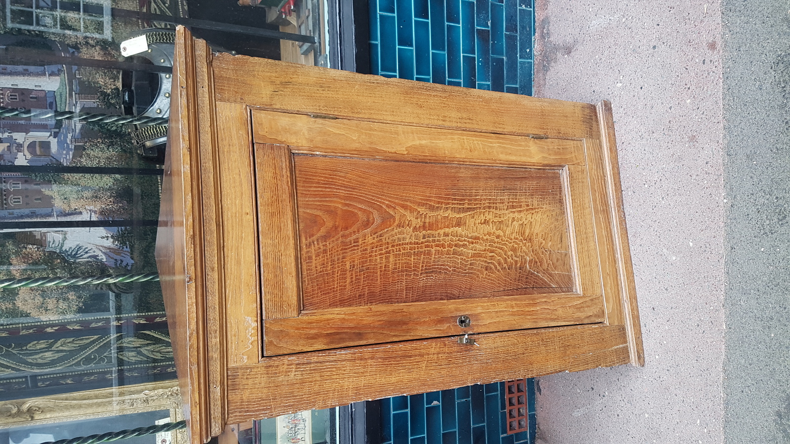 Georgian Oak Corner cupboard