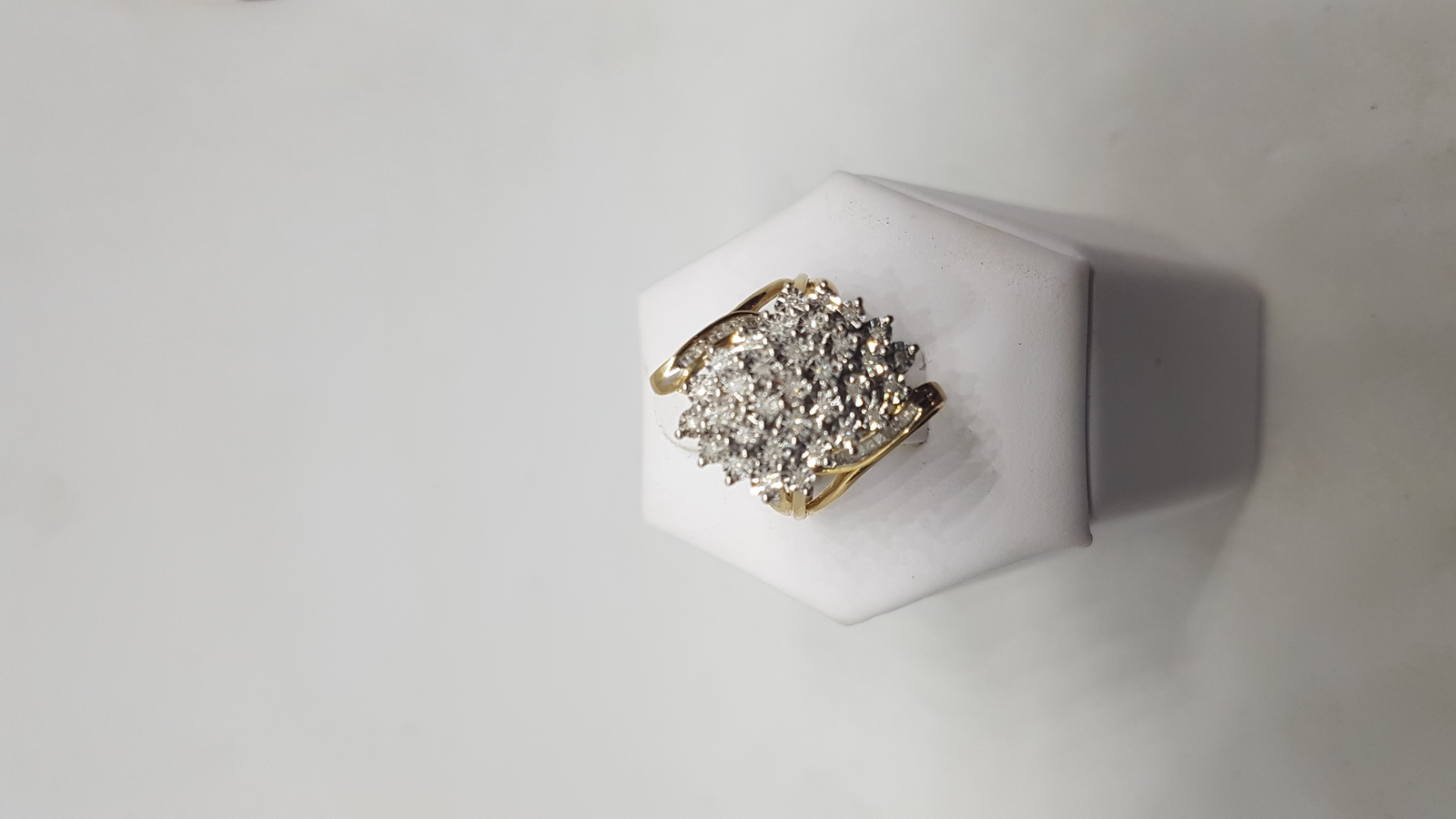 10 ct Gold And Diamond Cluster Ring