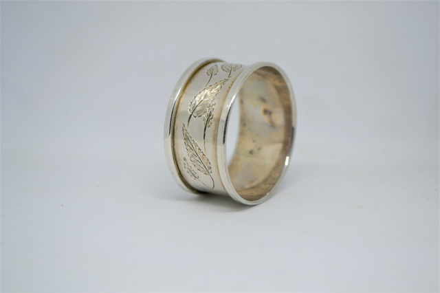 A Silver Napkin Ring. Birmingham 1970-1975 by H.G&S.